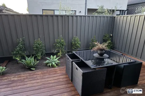 Property photo of 3/3 Courtyard Way Roxburgh Park VIC 3064