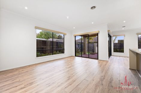 Property photo of 1 Flinders Park Drive Officer VIC 3809