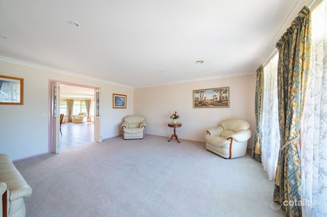 Property photo of 6 Magnolia Close Kelso NSW 2795