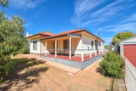 17 Fifth St, Wirrabara, SA 5481