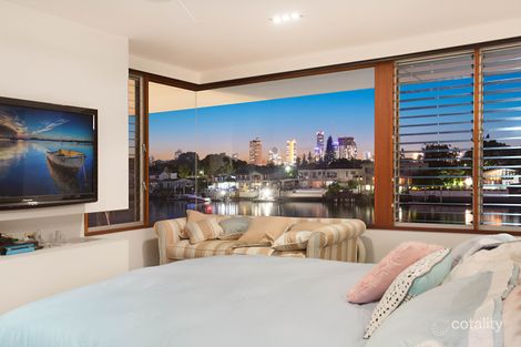 Property photo of 102 Amalfi Drive Surfers Paradise QLD 4217