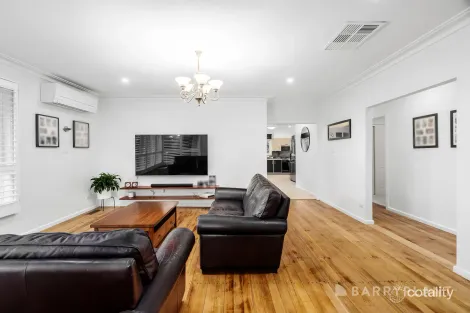 Property photo of 5 Buggyride Lane Chirnside Park VIC 3116