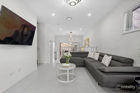 Property photo of 26 Fitzmaurice Glade Quakers Hill NSW 2763