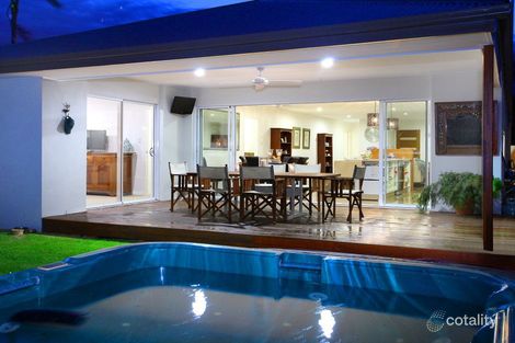 Property photo of 16 Barnard Street Biggera Waters QLD 4216