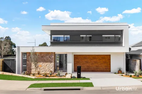 Property photo of 1 Woodhall Close Colebee NSW 2761