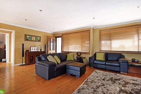 Property photo of 8 Illabunda Crescent Koonawarra NSW 2530