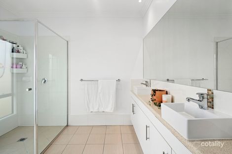 Property photo of 8/17 Entry Drive Merrimac QLD 4226