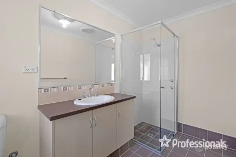 Property photo of 4 Nemcia Close Yakamia WA 6330