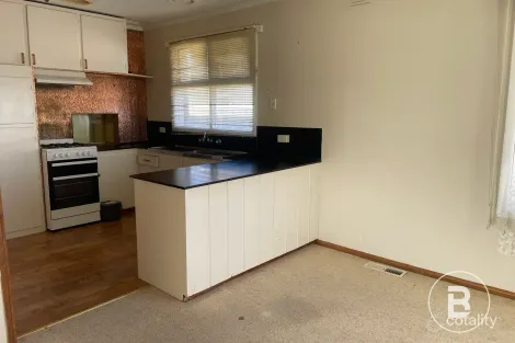 Property photo of 14 Mathilda Street Wendouree VIC 3355