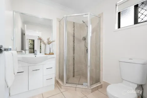 Property photo of 9 Treetop Place Manly West QLD 4179