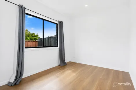 Property photo of 3 Lane Place Minto NSW 2566