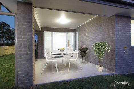 5 Simon St, Victoria Point, QLD 4165