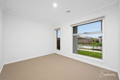 Property photo of 17 Galah Chase Beveridge VIC 3753