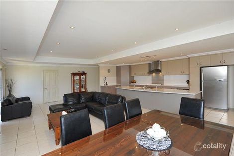 Property photo of 19 Shelton Crescent Kearneys Spring QLD 4350