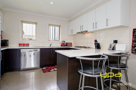 Property photo of 1/16 Belsay Place Craigieburn VIC 3064