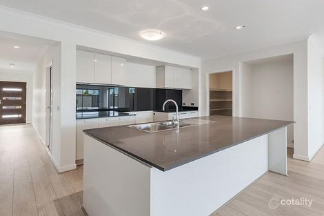 Property photo of 38 Lemon Myrtle Way Craigieburn VIC 3064
