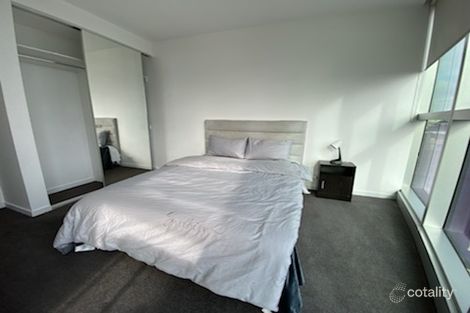 2210/231-245 Harbour Esp, Docklands, VIC 3008