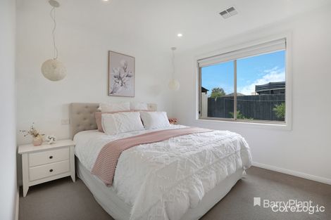 Property photo of 2/11 Bindi Street Glenroy VIC 3046