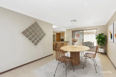 Property photo of 37 Cardwell Avenue Noranda WA 6062