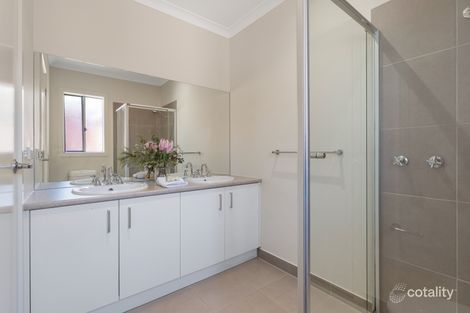 Property photo of 16 Halycon Bend Beveridge VIC 3753