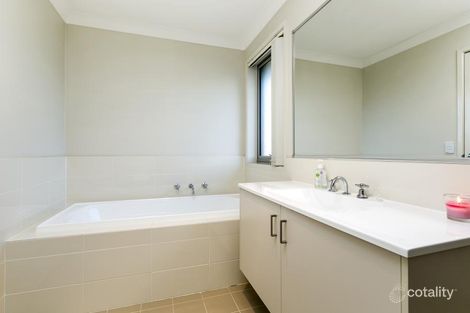 Property photo of 26 Aristida Circuit Mount Annan NSW 2567