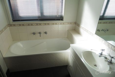 Property photo of 5 Kulkami Way Cranbourne West VIC 3977