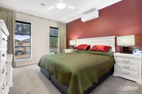 Property photo of 6 Focal Road Werribee VIC 3030