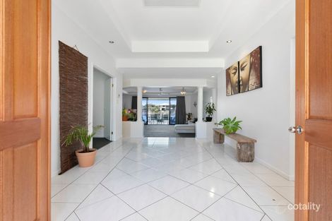 Property photo of 64 Sunbird Chase Parrearra QLD 4575