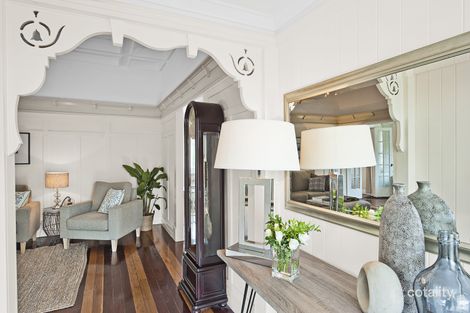 Property photo of 183 Pine Street Wynnum QLD 4178