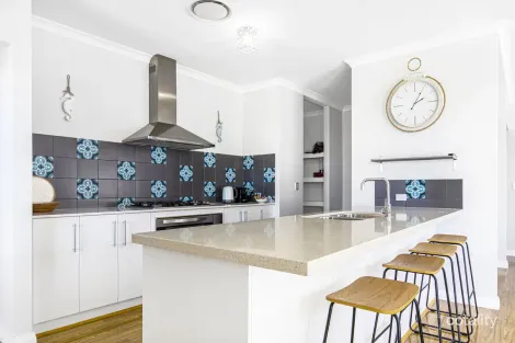 Property photo of 8 Killarney Road Dunsborough WA 6281