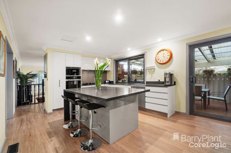 Property photo of 32 McClelland Drive Mill Park VIC 3082