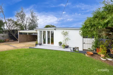 1/3 LAWSON CRES, ROSEBUD, VIC 3939