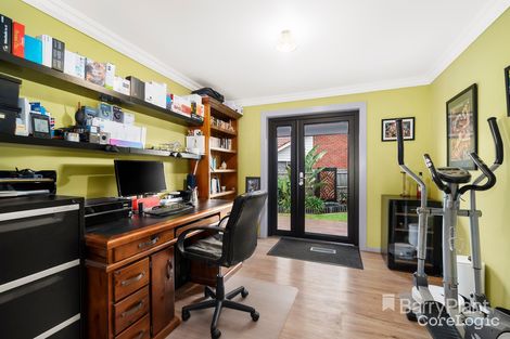 Property photo of 32 McClelland Drive Mill Park VIC 3082