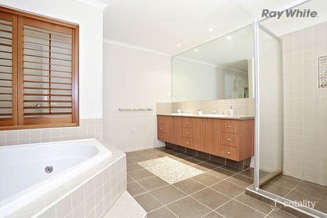 Property photo of 13 Windsor Court Hillside VIC 3037
