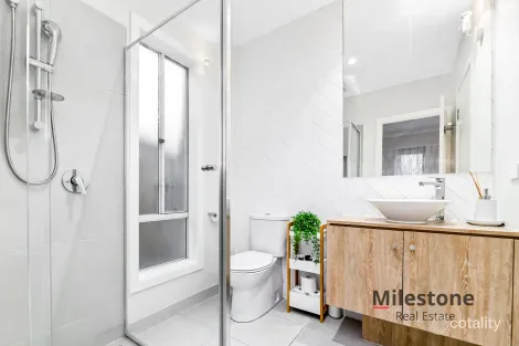 Property photo of 12 Drummond Street Clyde VIC 3978