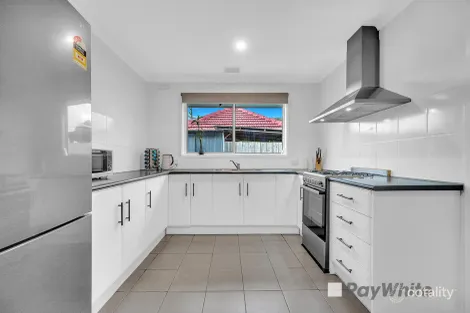 Property photo of 1/147 Gladstone Road Dandenong North VIC 3175