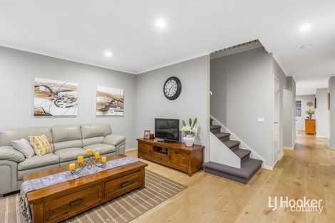 Property photo of 5 Parkstone Crescent Point Cook VIC 3030