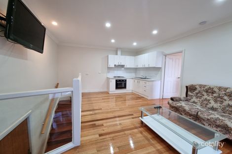 94 Kangaroo Rd, Hughesdale, VIC 3166