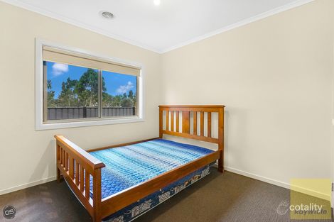 Property photo of 16 Waldburg Grove Tarneit VIC 3029