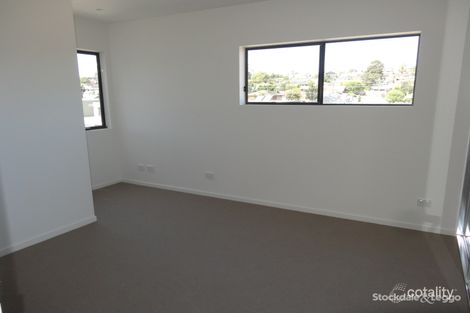 Property photo of 2/11 Collared Close Bundoora VIC 3083