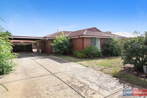 Property photo of 14 Lloyd Court Brookfield VIC 3338