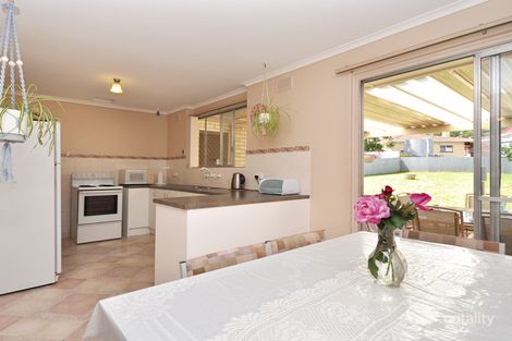 Property photo of 8 Meadow Way Hackham West SA 5163