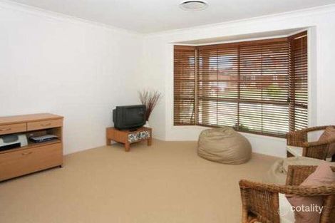 Property photo of 16 Brampton Drive Beaumont Hills NSW 2155