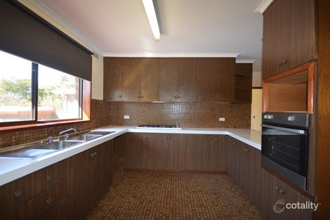 Property photo of 2 Herbert Avenue Strathdale VIC 3550