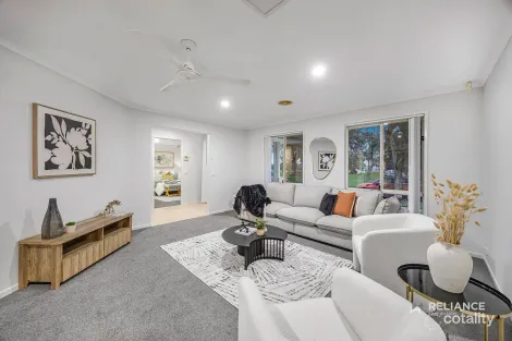 Property photo of 19 The Breezewater Point Cook VIC 3030