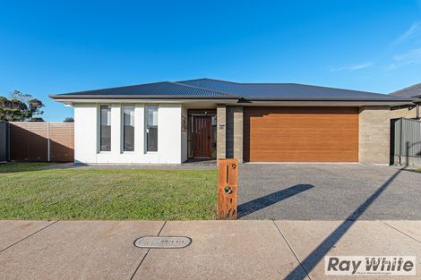 9 Ultramarine Pl, Moana, SA 5169