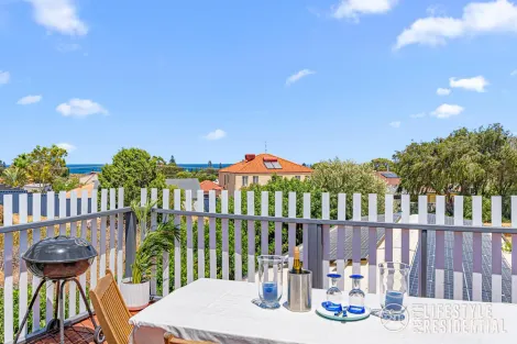 Property photo of 14 Stuart Place Two Rocks WA 6037