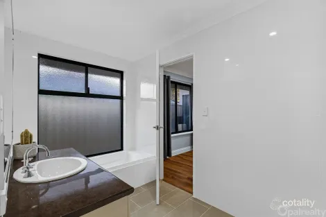 Property photo of 31 Drummonds Approach Secret Harbour WA 6173