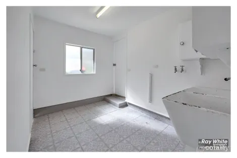 Property photo of 13 Beak Street Koongal QLD 4701