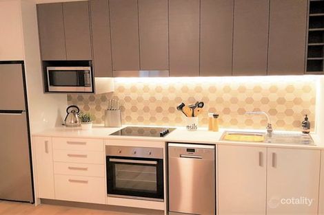 Property photo of 224/85 Deakin Street Kangaroo Point QLD 4169